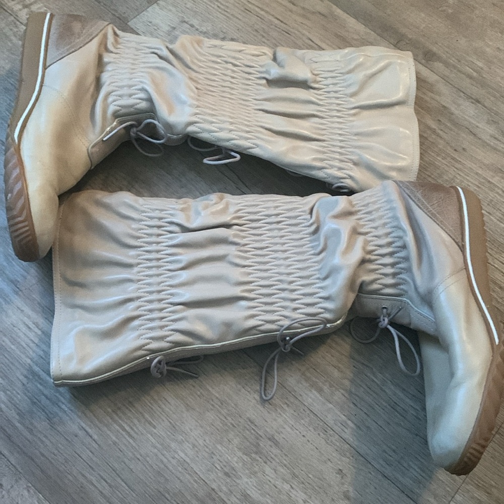 Sorel Beige Tie-up Flannel Lined Rain Boots GUC 9.5 - Picture 8 of 15